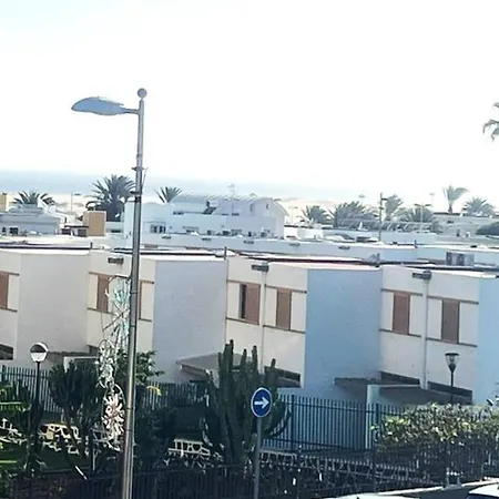 At Bronze Playa Apartment *
